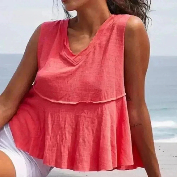 🆕Free People Bright Red Full Hearts Tank L 🆕 - Picture 2 of 15